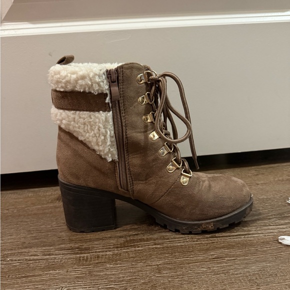 Brown Suede Ankle Boots with Shearling Lining - Picture 5 of 6